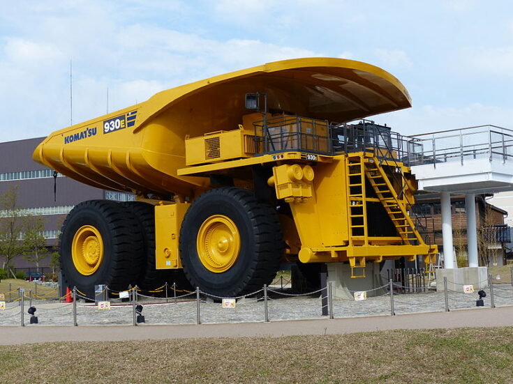 Komatsu pairs autonomous haulage system with LTE networks - Mining ...