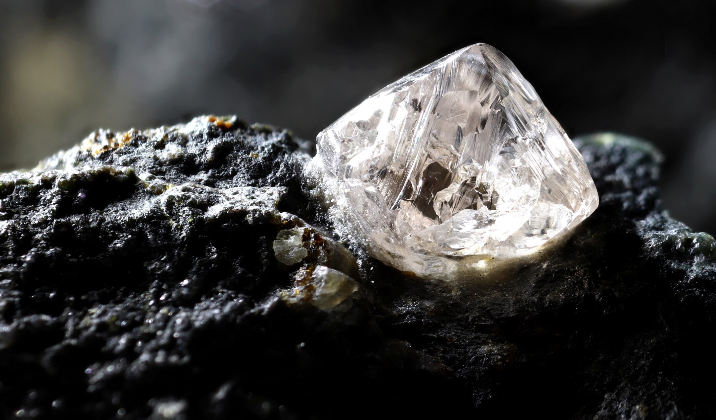 Anglo American considers sale of De Beers diamond business
