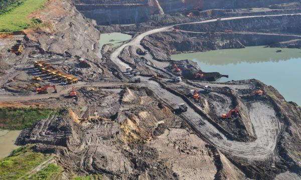 Coal mine in Indonesia's Kalimantan province. COP29 is expected to spotlight climate finance as well as the mining’s role in ensuring a just transition. Credit: Masmikha via Shutterstock.